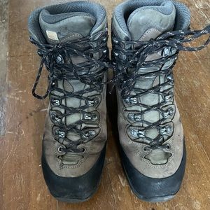 Lowa Camino GTX Backpacking Boots, Size W9/M8